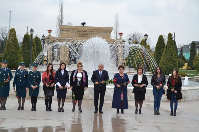 Füzulidə fəal qadınlara qiymətli hədiyyələr verildi