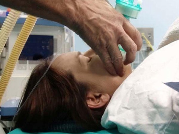 Azərbaycanda ana ölümlərinə görə 50-dən çox həkim cəzalandırılıb