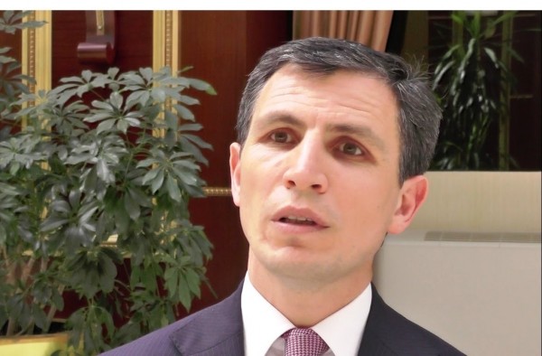 “Heydər Əliyevin önündə baş əymək, millət qarşısında başını dik tutmağı haqq etməkdir”