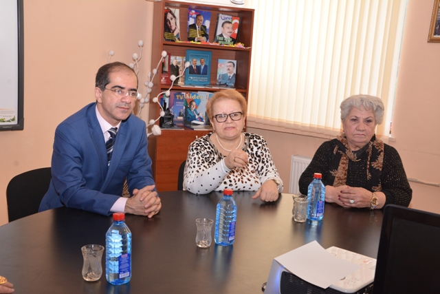 VMA-nın rəhbəri tənqidləri əsassız sayır: “Məktəblərdə qanunsuz pul yığımlarına qarşıyıq”