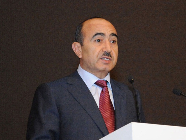Əli Həsənov: “Dünyada etnik separatizm qarşısıalınmaz prosesə çevrilər”