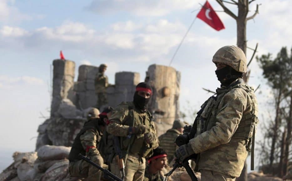 Afrin xalqı 18 terroçunu orduya təslim etdi    