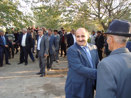 Çingiz Qənizadə seçiciləri ilə görüşlər keçirir