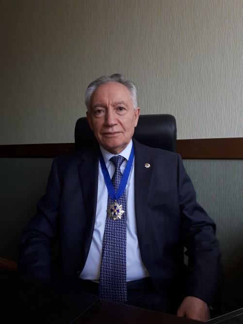 Azərbaycan aliminə “Elm və incəsənət cəngavəri” fəxri adı verilib