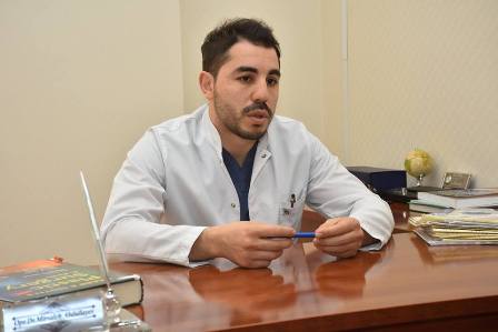 Tibb Universitetində yeni cərrahiyyə şöbəsi yaradıldı - burada kişilərin döşləri kiçildiləcək