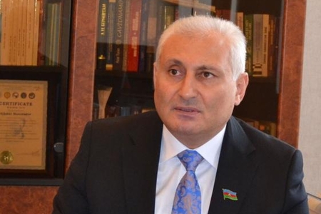 Hikmət Babaoğlu: “Bəzi marginal qruplar Azərbaycanda xaotik cəmiyyət görmək istəyirlər”