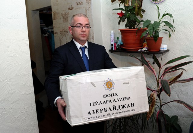 Heydər Əliyev Fondu yanğında  zərərçəkənlərə yardım göndərdi - FOTOLAR