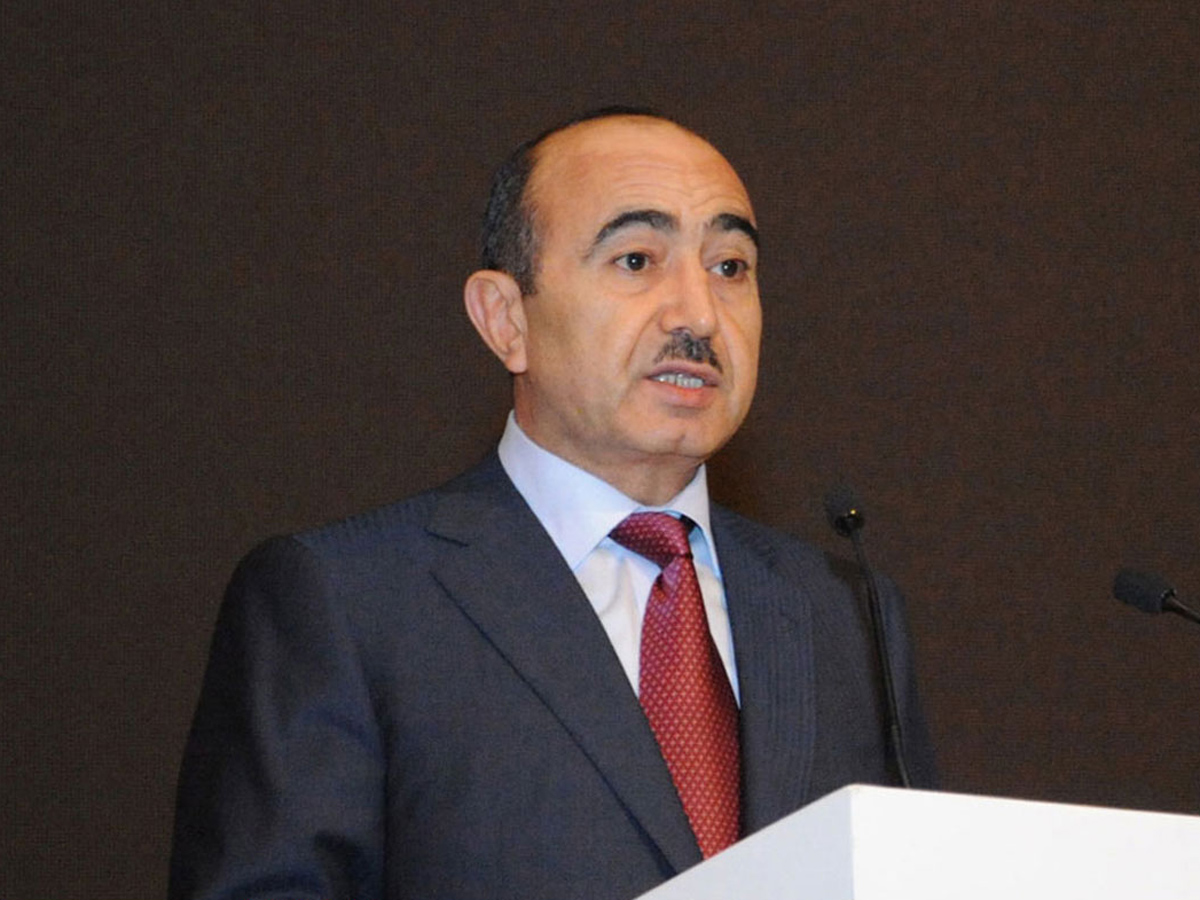 Əli Həsənov: “Hələ də soyqırımı cinayətləri baş verir”