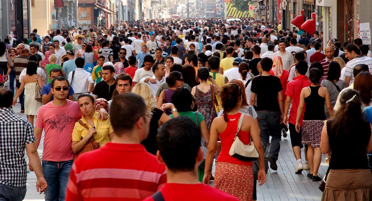 Azərbaycanda yaşayan əcnəbilərin sayı məlum oldu