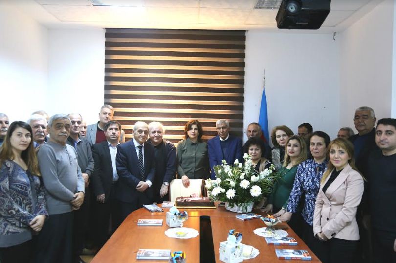 Zakir Fəxrinin yeni kitabı təqdim olundu