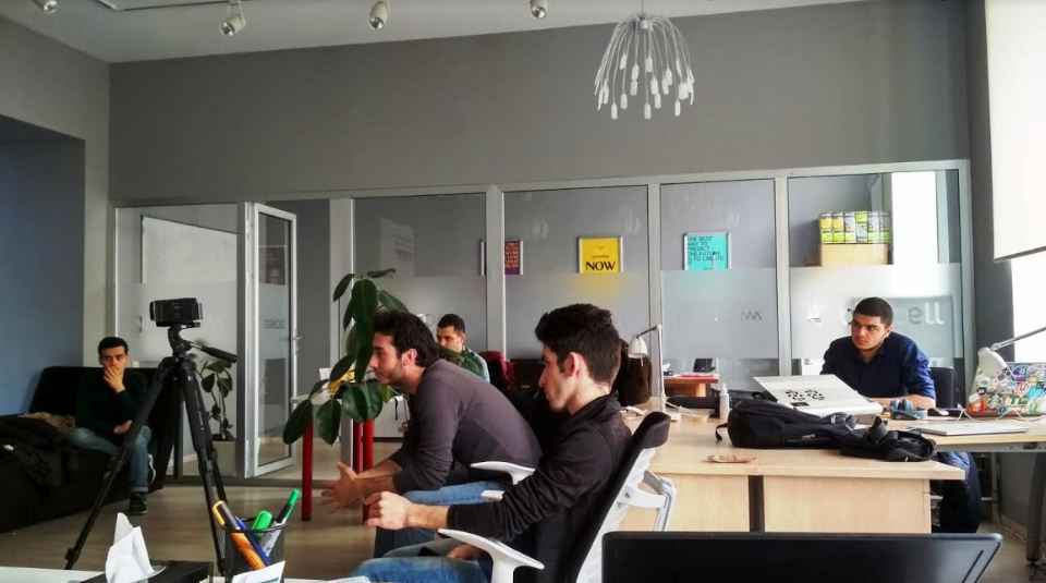 “AppLab” proqramının iştirakçıları gənc developerin uğur hekayəsini dinləyib  
