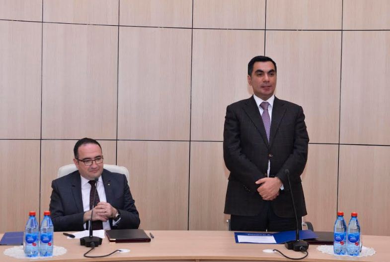 Bakı Ali Neft Məktəbi və EY arasında razılaşma imzalandı