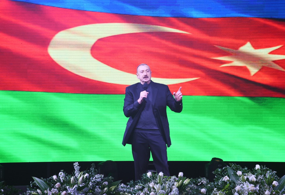 Prezident ailə üzvləri ilə konsertdə - Gənclərə çağırış etdi -FOTOLAR