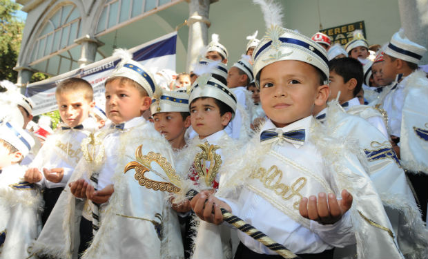 Xocalıdan olan 27 uşaq sünnət edildi