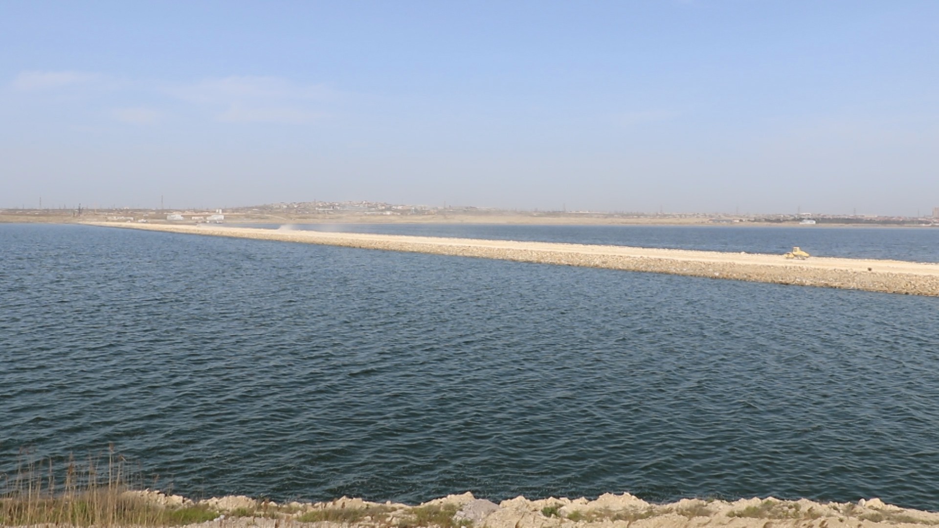 Böyük Şor gölü üzərindən çəkilən yeni yolun tikintisi - VİDEO