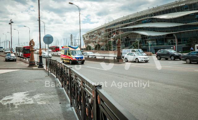 “Koroğlu” metrostansiyası qarşısındakı avtobus dayanacağı ləğv edilir