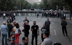 Yerevanda tutulan etirazçıların sayı 217-yə çatdı
