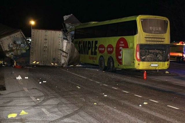 Şimali Koreyada avtobus qəzası: 36 ölü