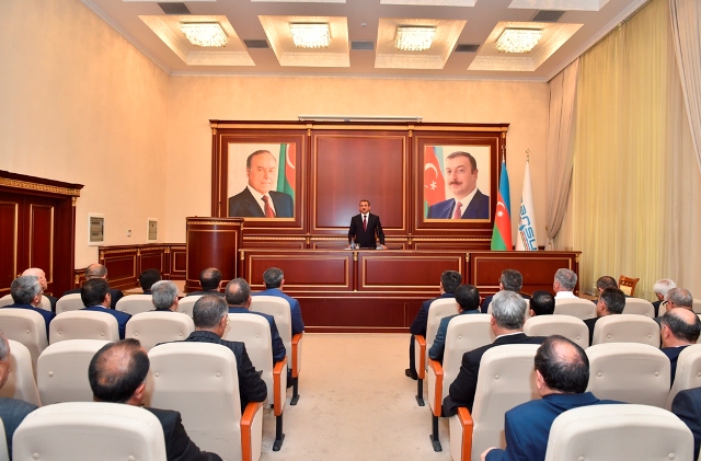 Qorxmaz H&uuml;seynov i&ccedil;məli su və kanalizasiya sistemi ilə bağlı g&ouml;stərişlər verdi  &nbsp;