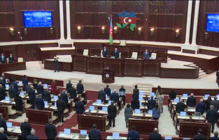 Parlamentin iki komitəsinə yeni üzvlər seçildi - ADLAR