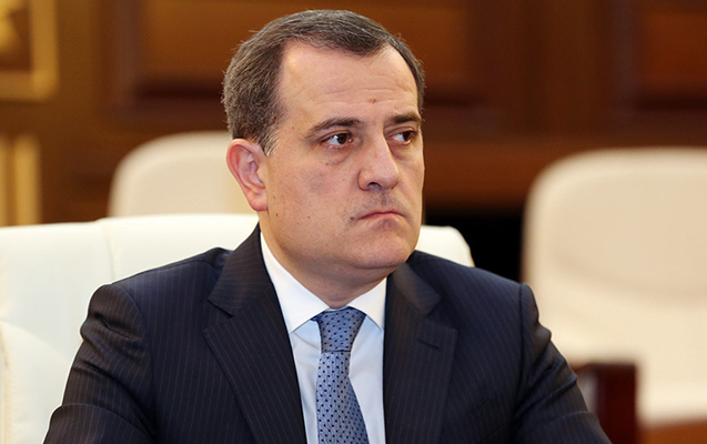 Nazir 5 min manat tapan məktəblini mükafatlandırdı