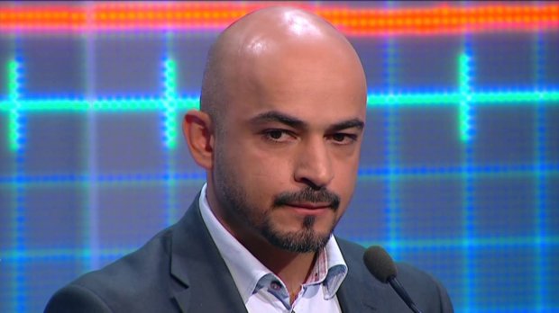 “Galendewagen”lə deputatın qarşısını kəsdi, çənəsini sındırdı və Bakıya qaçdı - VİDEO