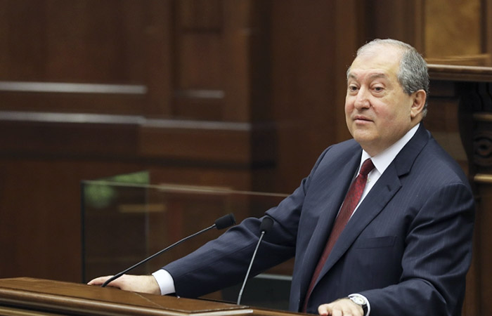 Ermənistanda siyasi böhran DƏRİNLƏŞİR - Prezident xalqa müraciət etdi