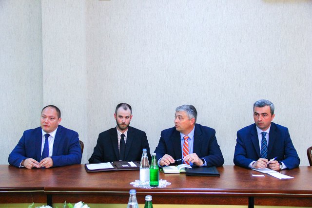 İnam Kərimov amerikalı müttəxəsislərlə görüşüb