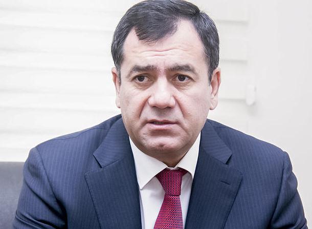 Deputat əlillərə görə nazirlikdən izahat tələb etdi