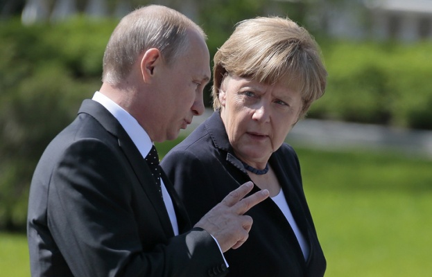 Merkel Rusiyaya gedir