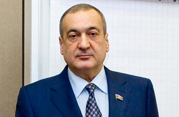 Eldar Quliyev “Elm və sülhməramlı səfir” oldu