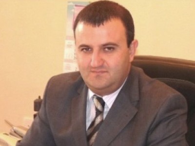 Ermənistanda deputat və komitə sədri istefa verdi