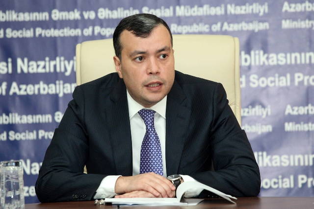 Sahil Babayev QHT rəhbərlərini nazirliyə çağırdı - FOTOLAR