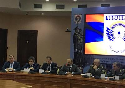 Paşinyan yeni müdafiə nazirini təqdim etdi