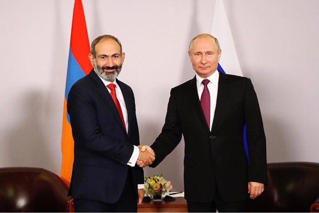 Putin Paşinyana: “Biz Ermənistanı regionda...” - YENİLƏNİB