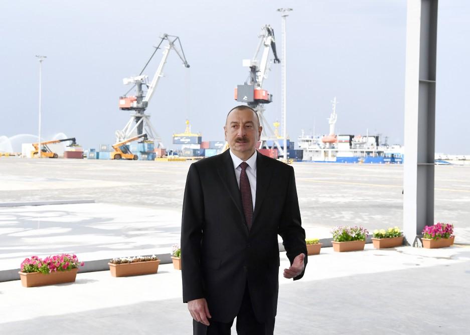 Prezident: "Yeni Bakı limanı nəqliyyat potensialının möhkəmləndirilməsində önəmli rol oynayacaq"
