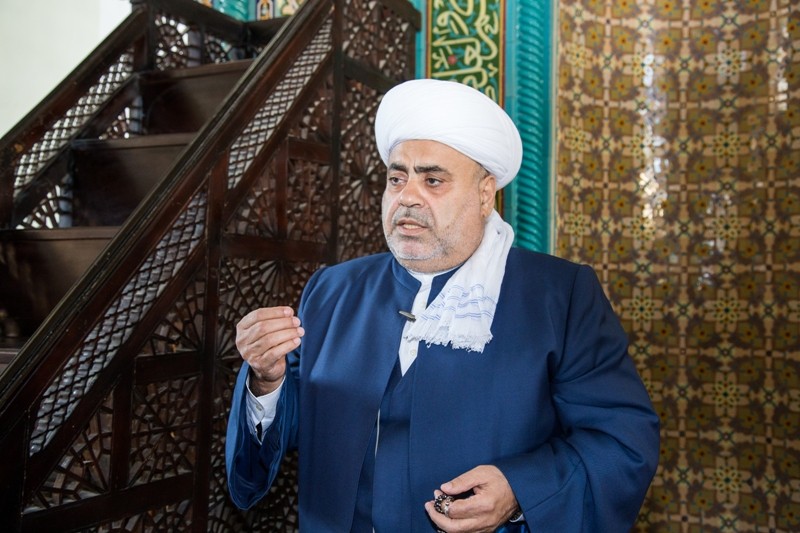 Şeyx yalançı mollalardan danışdı