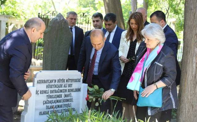 Cümhuriyyətin qurucusu olmuş 33 nəfərin məzarı abadlaşdırıldı - İstanbuldan FOTOLAR  