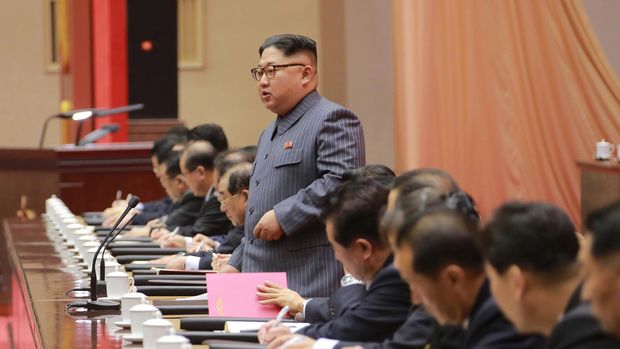 Kim Çen İn Cənubi Koreya ilə danışıqları dayandırdı