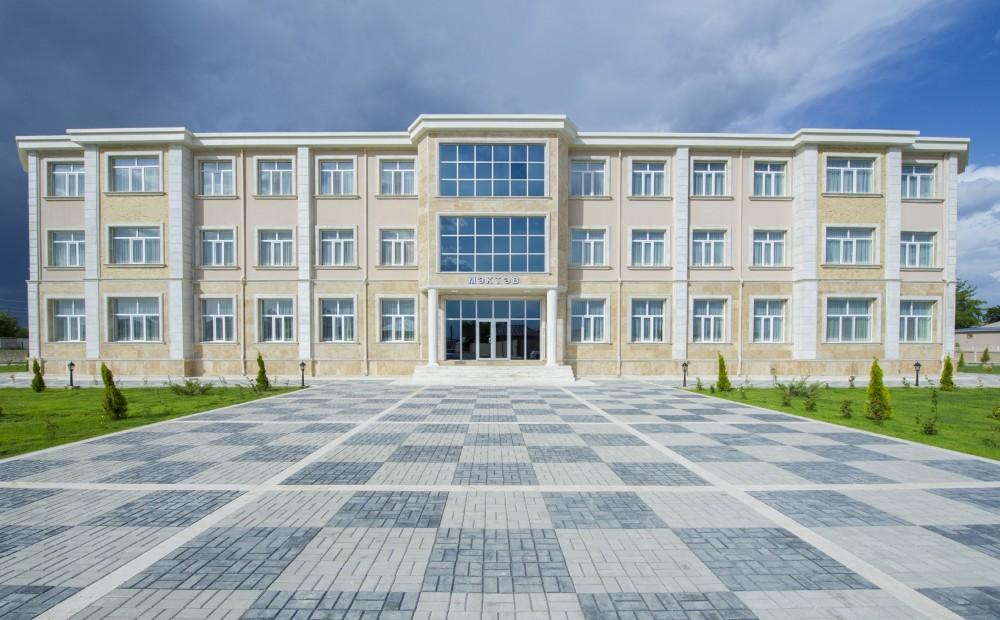 İlham Əliyev Naxçıvanda 6 saylı tam orta məktəbin açılışını etdi