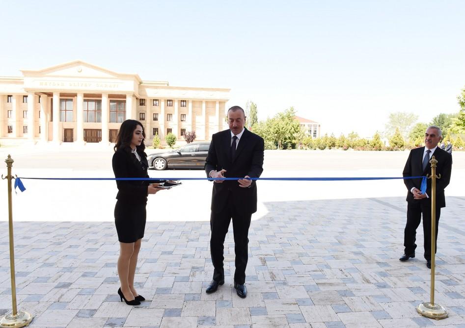Prezident Naxçıvan Müəllimlər İnstitunun yeni binasının açılışında
