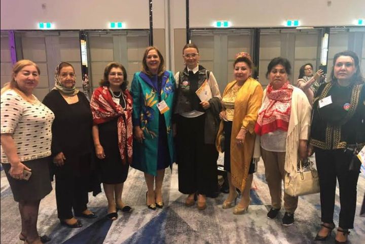 Beynəlxalq federasiyanın prezidenti Azərbaycanlı qadınlarla görüşüb