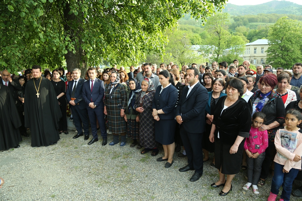 Hacıkənddə yeni kitabxana binası istifadəyə verildi