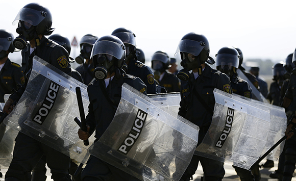 Ermənistanda polislərə qarşı cinayət işi açıldı