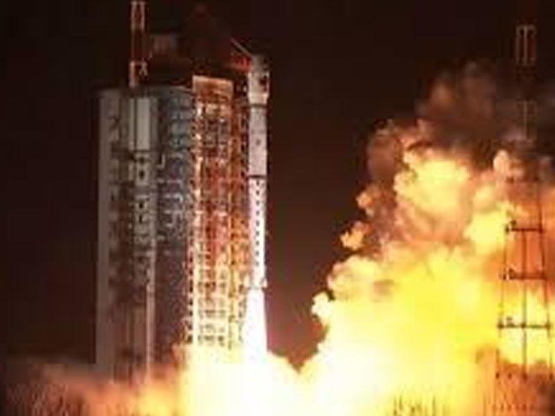 Çin Ayı fəth edir - "Queqiao" kosmik aparatını buraxdı