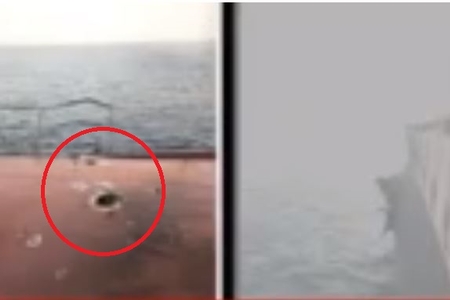 Türkiyə gəmisi raketlə vuruldu