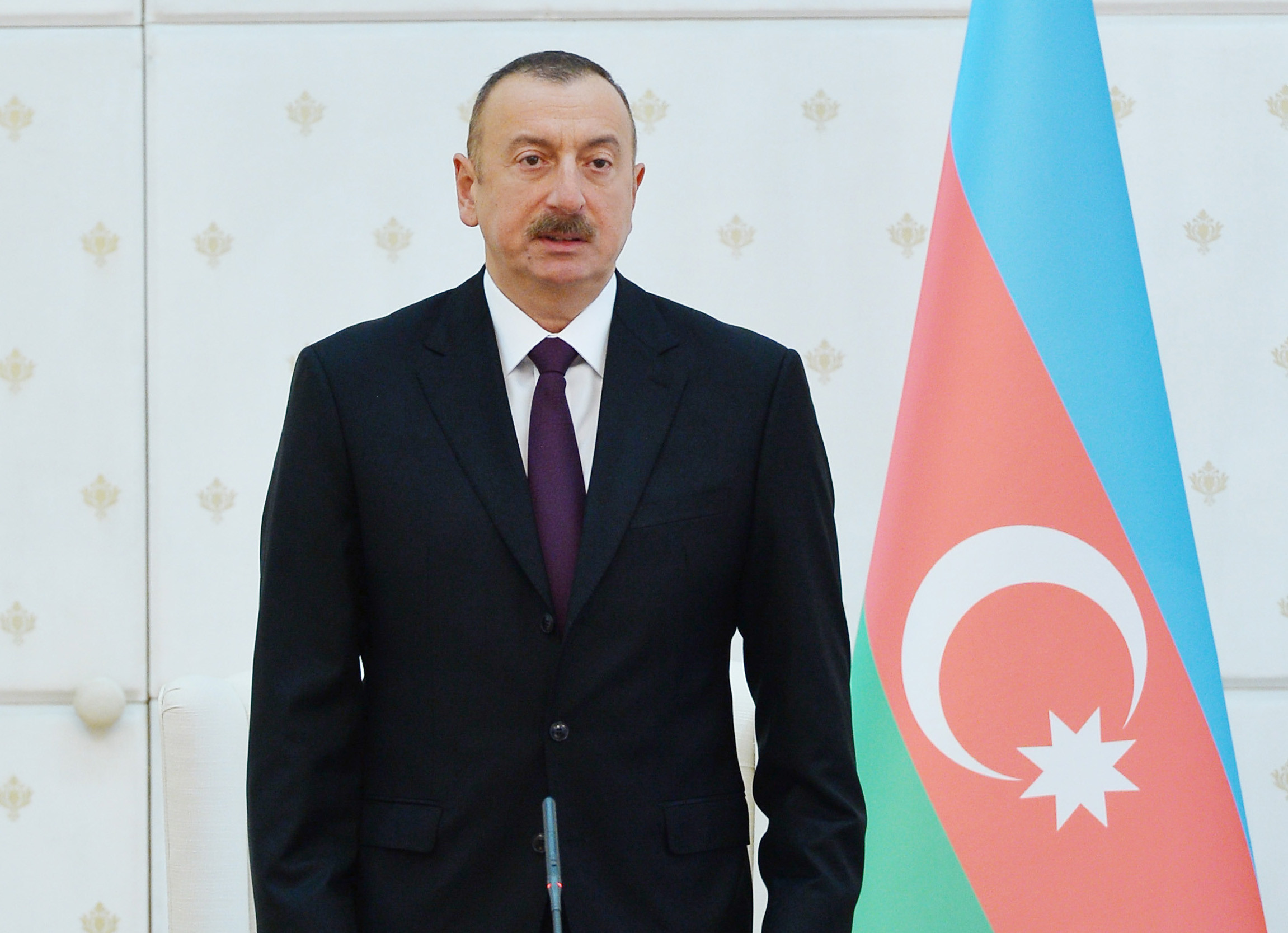 Dövlət başçısı: \