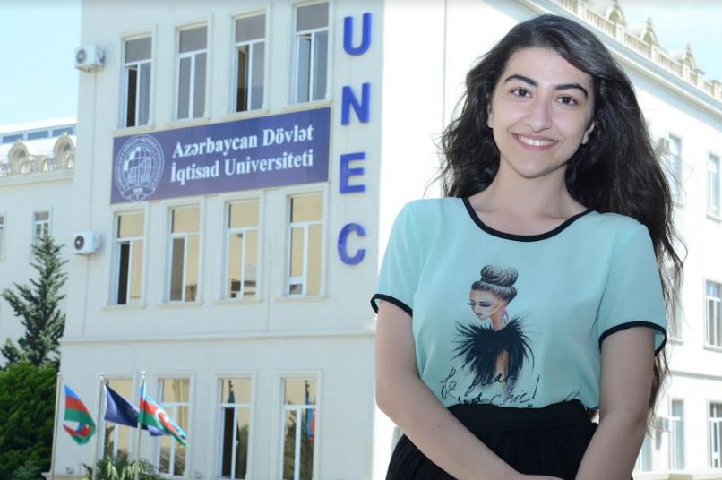 700 bal toplayan abituriyent: “UNEC uğrunda rəqabət güclüdür”