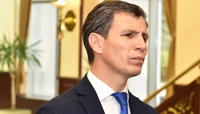 Gürcü-rus  münasibətlərinin istiləşməsi Bakıya  nə vəd edir? - Deputat YAZIR