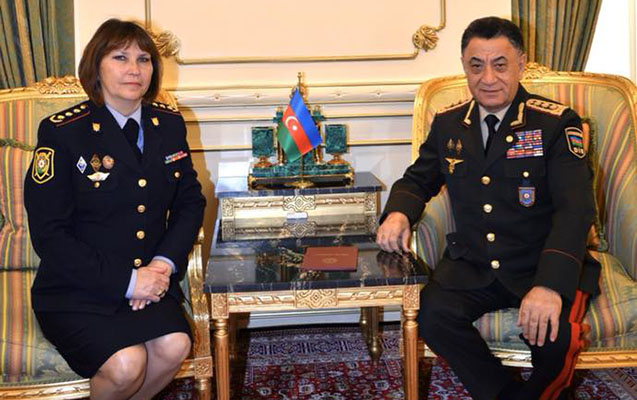 Ramil Usubov məşhur&nbsp;xanımı m&uuml;kafatlandırdı